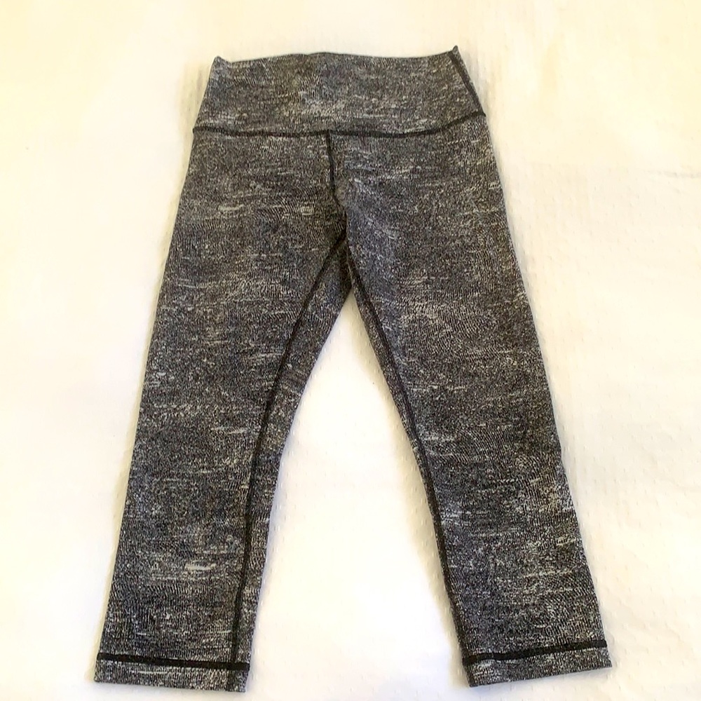 Lululemon Wunder Train High Rise Crop 21”